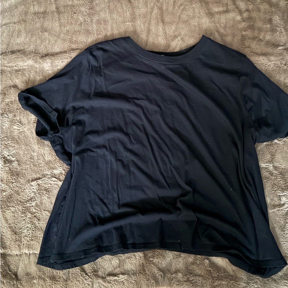 black short sleeve shirt